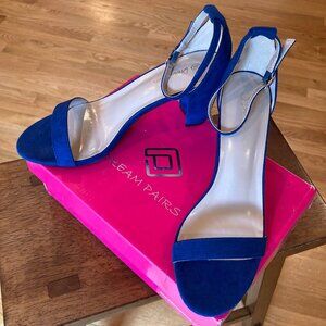 Dream Paris Sz 9.5 Blue Suede Pumps